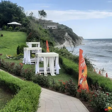 Byala Vista Cliff Apartmán *